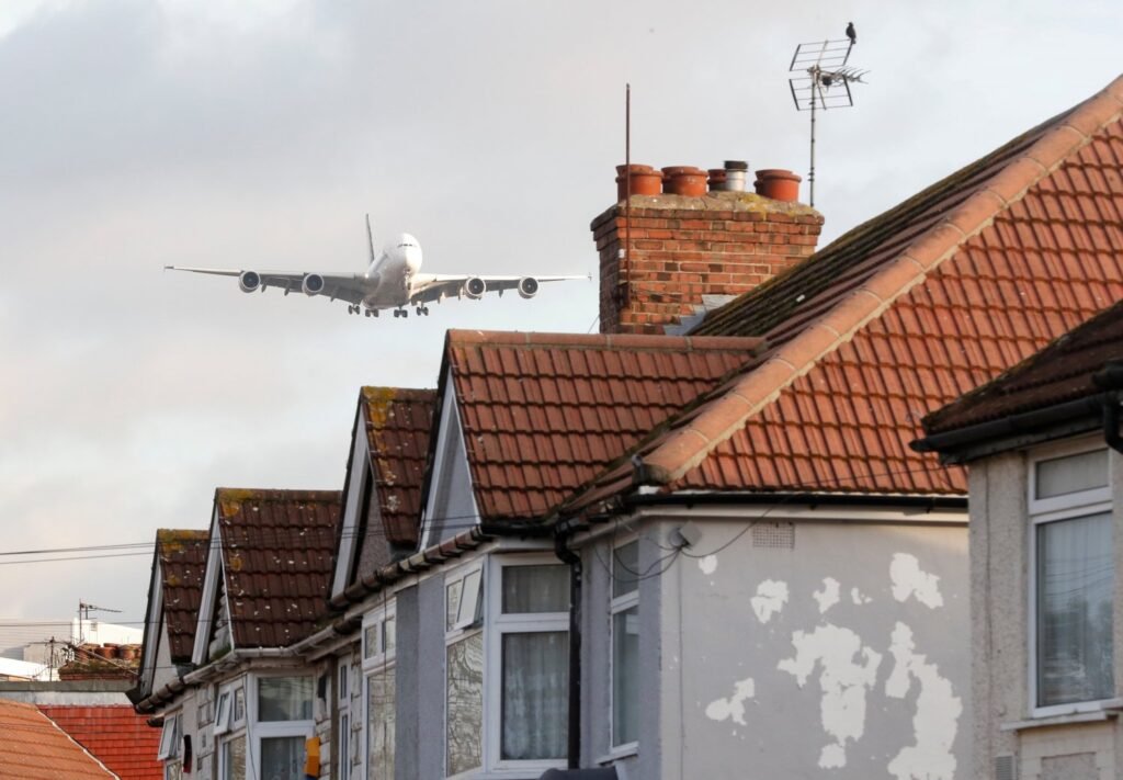 2018-01-11T154603Z_695223767_RC15BEE25480_RTRMADP_3_GLOBAL-AIRLINES