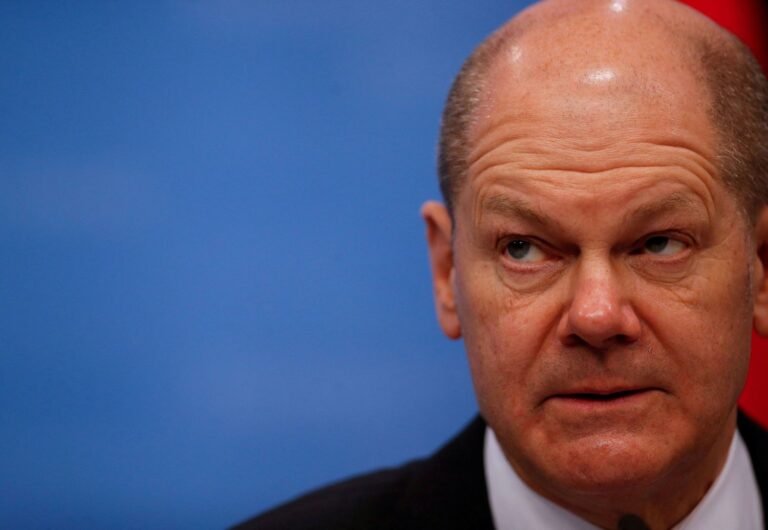 2024-11-17T131102Z_1936082440_RC2DMS98AQ08_RTRMADP_5_UKRAINE-CRISIS-SCHOLZ