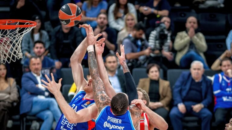 [372701] EUROLEAGUE 2024-2025 / ΑΝΑΝΤΟΛΟΥ ΕΦΕΣ - ΟΛΥΜΠΙΑΚΟΣ