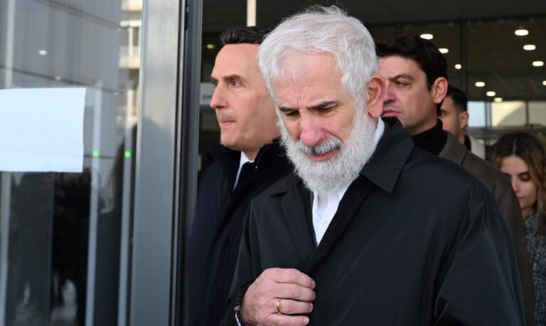 [373348] ΔΙΚΗ ΣΕ ΔΕΥΤΕΡΟ ΒΑΘΜΟ ΤΟΥ ΗΘΟΠΟΙΟΥ ΠΕΤΡΟΥ ΦΙΛΙΠΠΙΔΗ ΓΙΑ ΤΟ ΑΔΙΚΗΜΑ ΤΟΥ ΒΙΑΣΜΟΥ ΚΑΤ' ΕΞΑΚΟΛΟΥΘΗΣΗ ΚΑΙ ΔΥΟ ΑΠΟΠΕΙΡΕΣ ΒΙΑΣΜΟΥ  
(ΚΩΣΤΑΣ ΤΖΟΥΜΑΣ/EUROKINISSI)